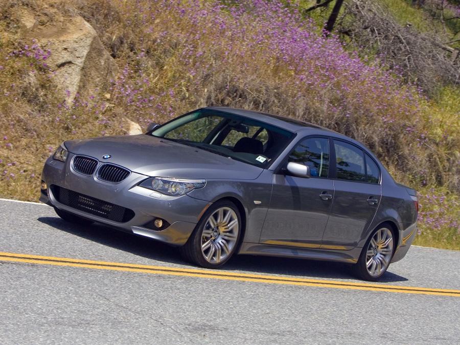  BMW 550i Sedan 2005 года  (US) (фото 3 из 6)